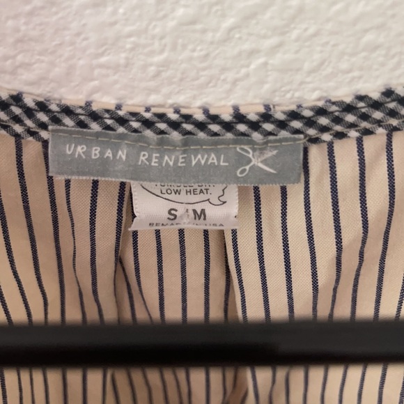 Button up top - Picture 2 of 2